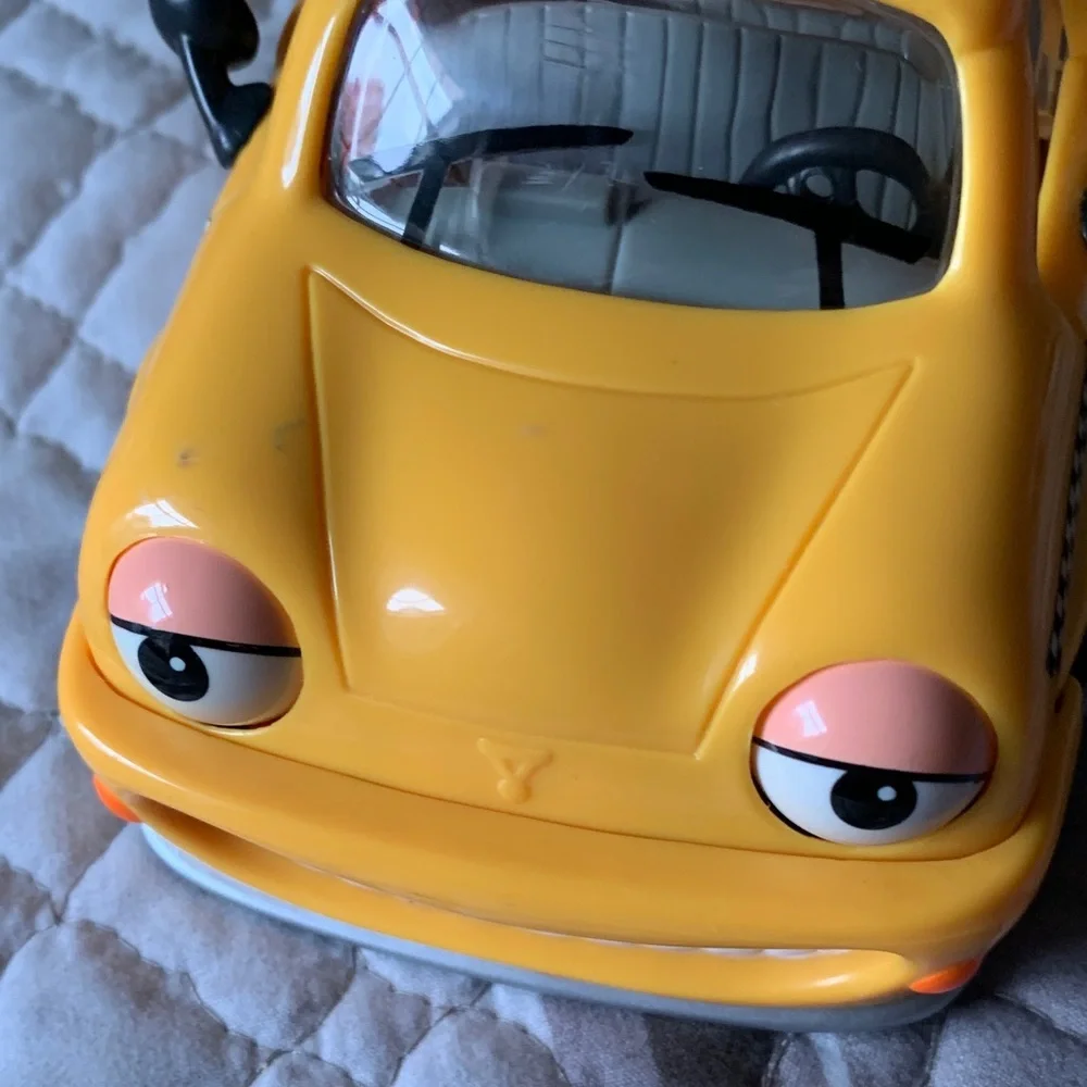 Tyler Taxi- The Chevron Cars Vintage Collectible 1997